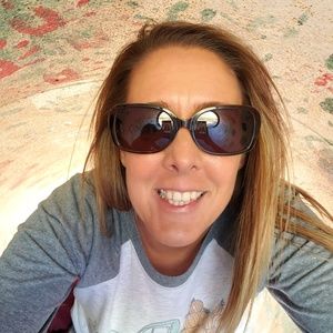 Meet your Posher, Candi